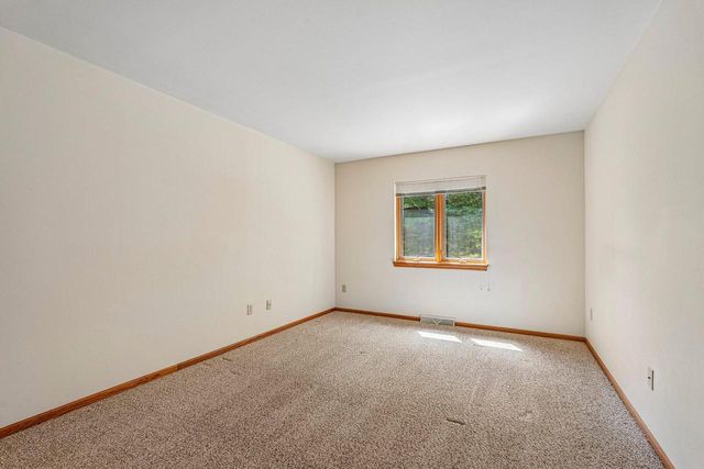 7017 W Hummingbird COURT, Milwaukee, WI 53223