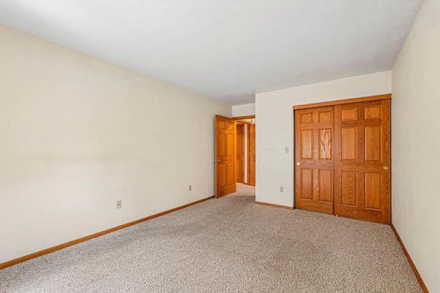 7017 W Hummingbird COURT, Milwaukee, WI 53223
