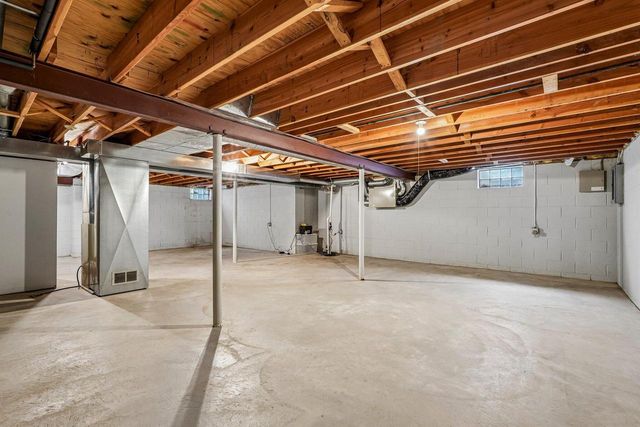 7017 W Hummingbird COURT, Milwaukee, WI 53223
