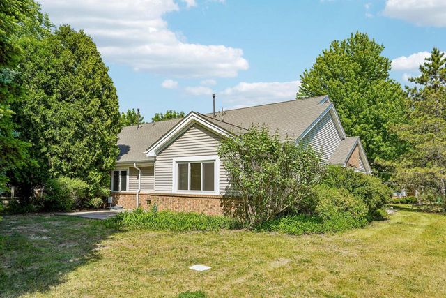 7017 W Hummingbird COURT, Milwaukee, WI 53223
