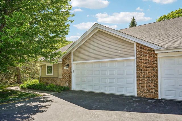 7017 W Hummingbird COURT, Milwaukee, WI 53223