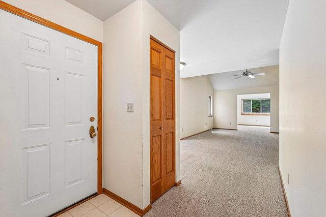 7017 W Hummingbird COURT, Milwaukee, WI 53223