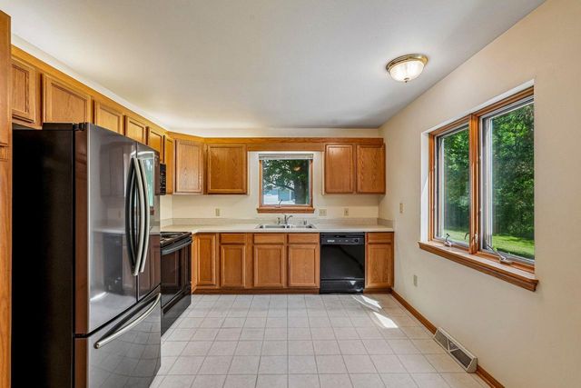 7017 W Hummingbird COURT, Milwaukee, WI 53223