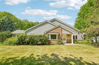 7017 W Hummingbird COURT, Milwaukee, WI 53223
