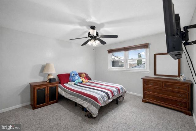 227 PAYNTER DR, Wilmington, DE 19804