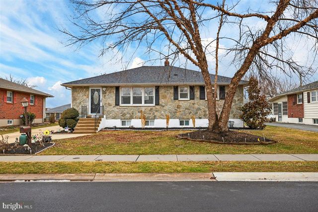 227 PAYNTER DR, Wilmington, DE 19804