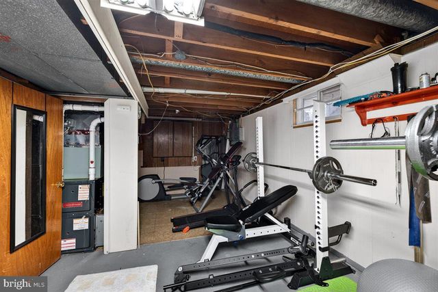 227 PAYNTER DR, Wilmington, DE 19804