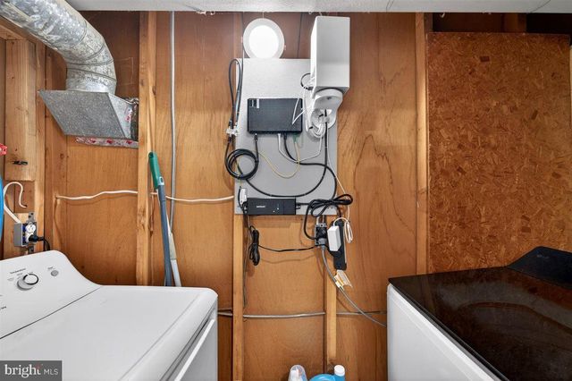 227 PAYNTER DR, Wilmington, DE 19804