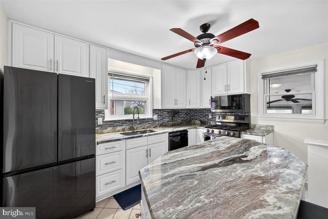 227 PAYNTER DR, Wilmington, DE 19804