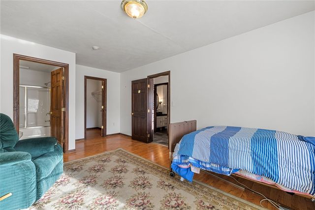 140 Greendale Dr, Hempfield Twp, PA 15601