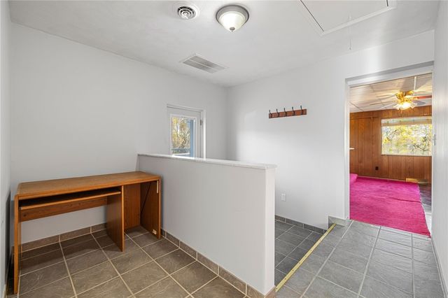 140 Greendale Dr, Hempfield Twp, PA 15601