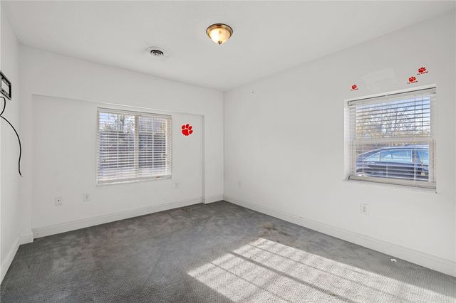 140 Greendale Dr, Hempfield Twp, PA 15601