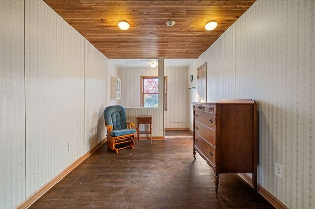 140 Greendale Dr, Hempfield Twp, PA 15601