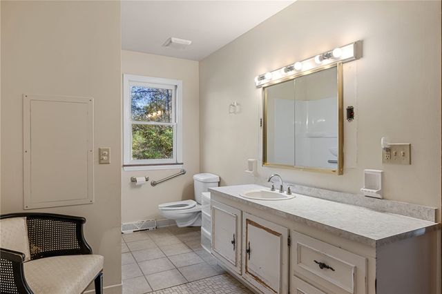 140 Greendale Dr, Hempfield Twp, PA 15601