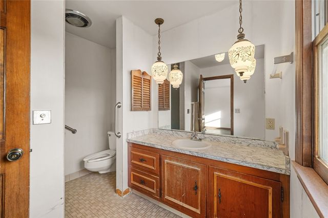 140 Greendale Dr, Hempfield Twp, PA 15601