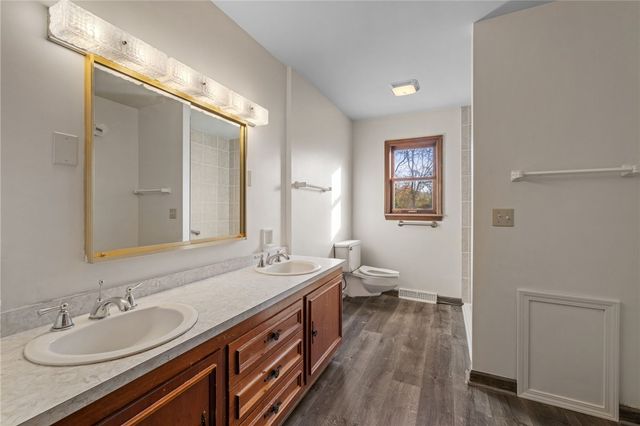 140 Greendale Dr, Hempfield Twp, PA 15601