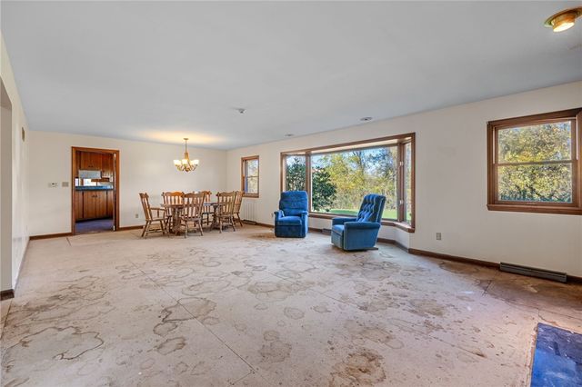 140 Greendale Dr, Hempfield Twp, PA 15601