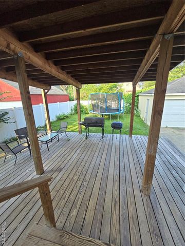 22154 Elmwood Avenue, Eastpointe, MI 48021