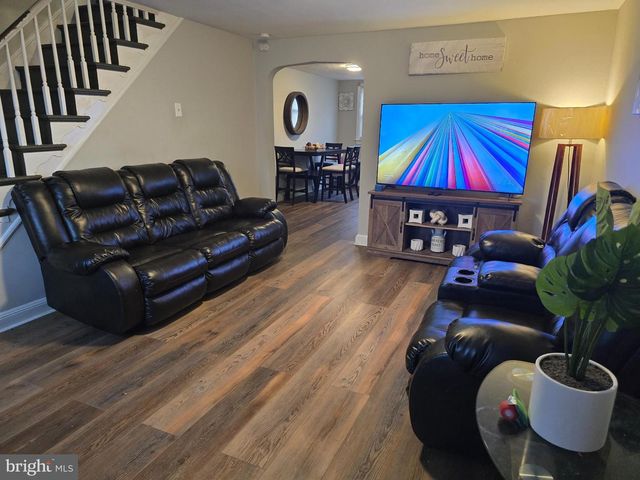 229 W 22ND ST, Chester, PA 19013