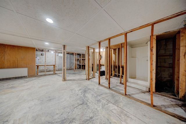 2674 W 750 S, Huntingburg, IN 47542