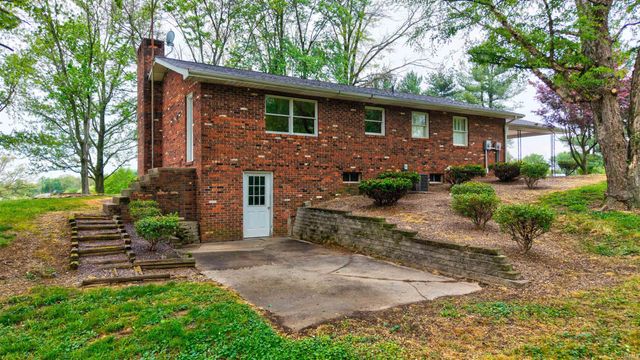2674 W 750 S, Huntingburg, IN 47542