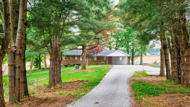 2674 W 750 S, Huntingburg, IN 47542