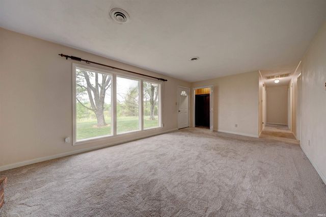 2674 W 750 S, Huntingburg, IN 47542