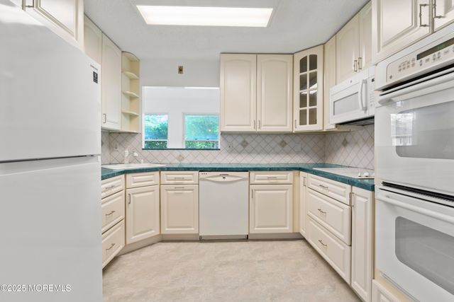 23 Niagara Drive, Toms River, NJ 08753