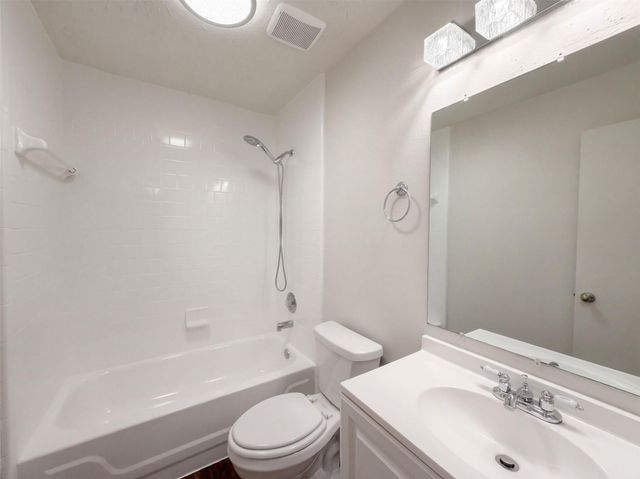 19858 Laurel Trail Drive, Cypress, TX 77433