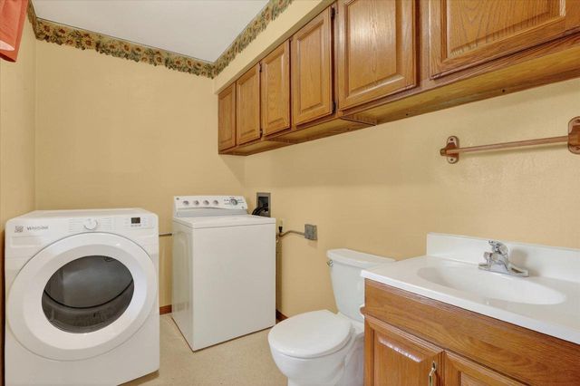 2113 Yorkshire Drive, Beloit, WI 53511