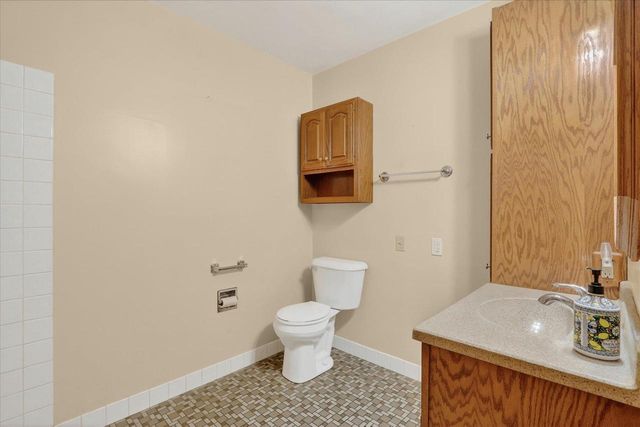 2113 Yorkshire Drive, Beloit, WI 53511