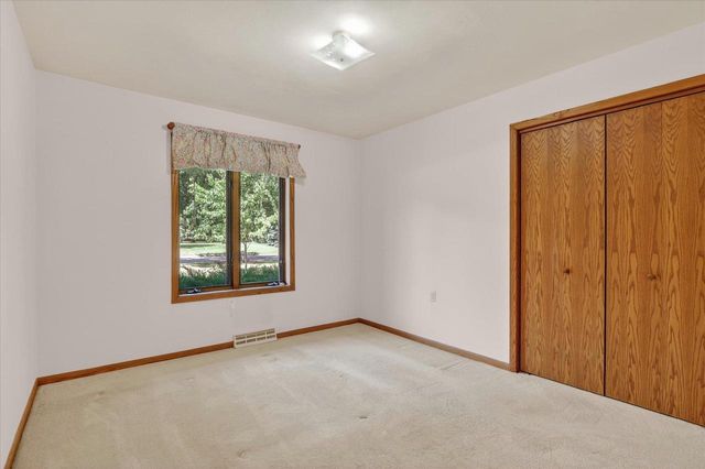 2113 Yorkshire Drive, Beloit, WI 53511