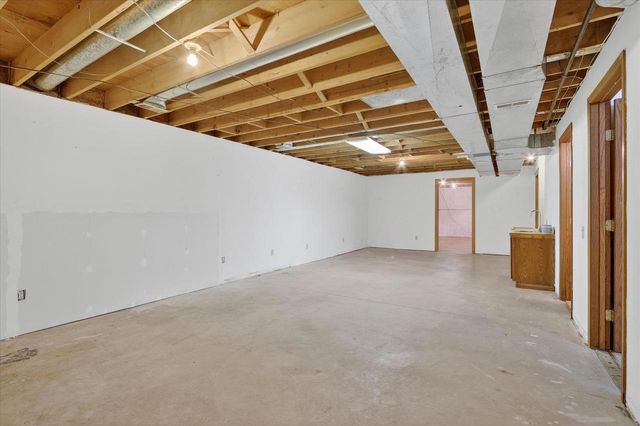 2113 Yorkshire Drive, Beloit, WI 53511