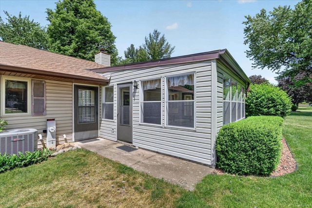 2113 Yorkshire Drive, Beloit, WI 53511
