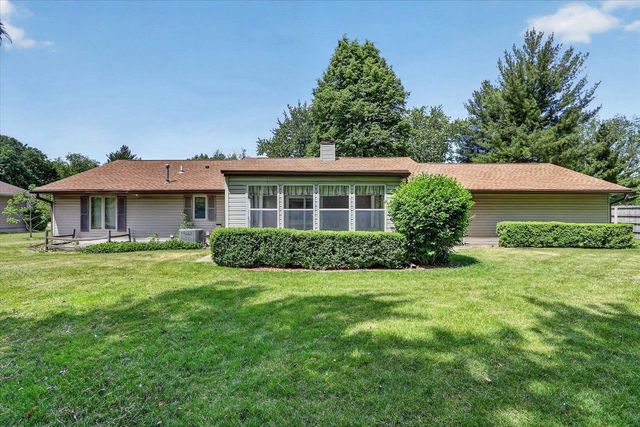 2113 Yorkshire Drive, Beloit, WI 53511