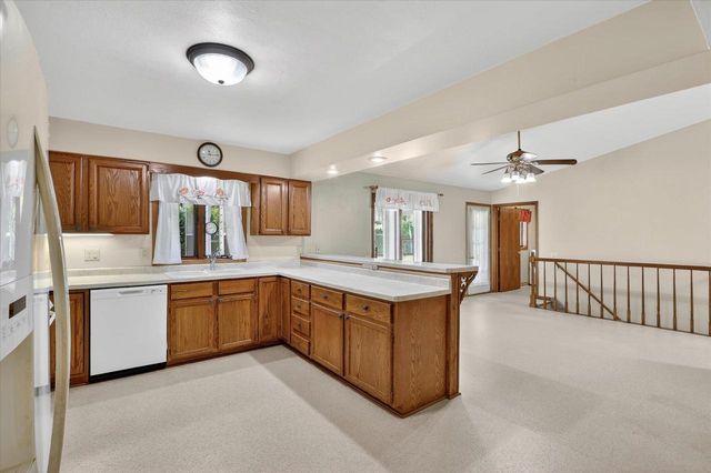 2113 Yorkshire Drive, Beloit, WI 53511