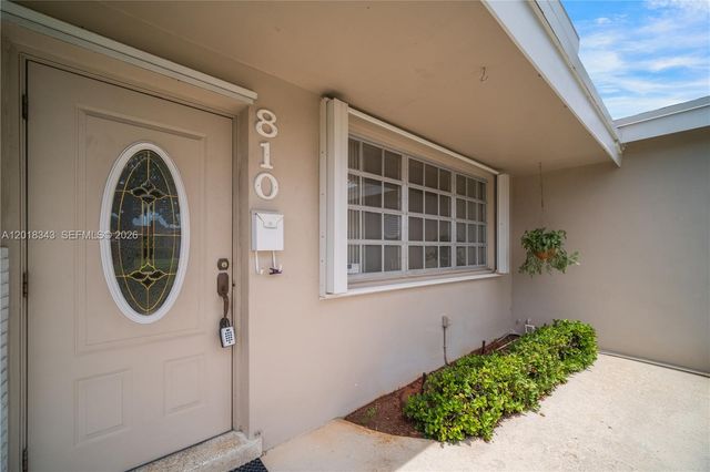 810 NW 78th Ave, Pembroke Pines, FL 33024