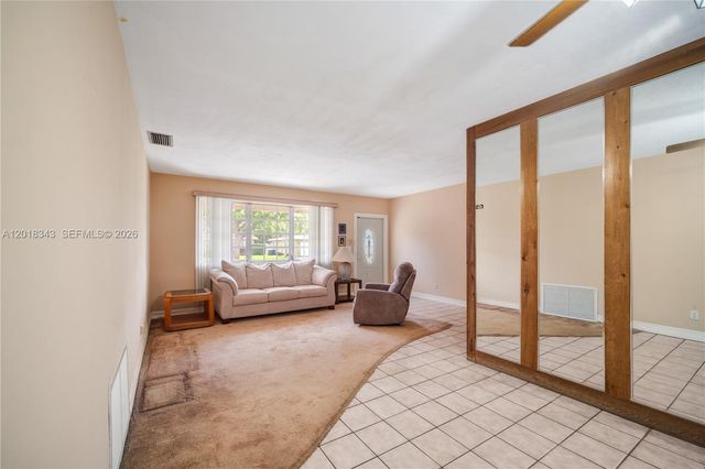 810 NW 78th Ave, Pembroke Pines, FL 33024