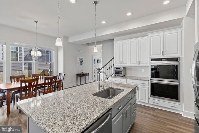 2833 TOWN VIEW CIR, New Windsor, MD 21776