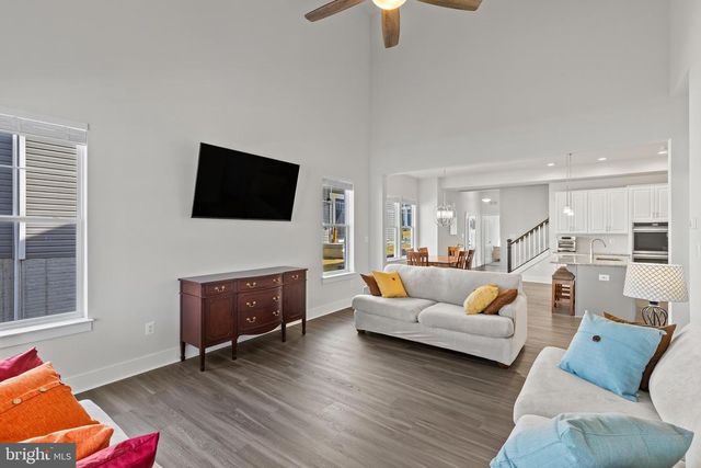 2833 TOWN VIEW CIR, New Windsor, MD 21776