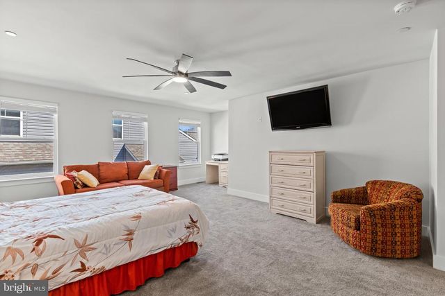 2833 TOWN VIEW CIR, New Windsor, MD 21776