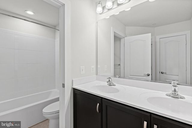 2833 TOWN VIEW CIR, New Windsor, MD 21776