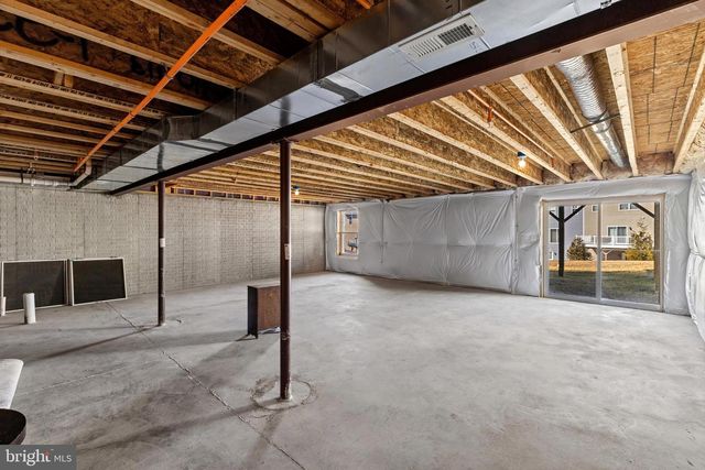 2833 TOWN VIEW CIR, New Windsor, MD 21776