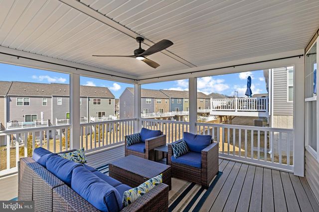 2833 TOWN VIEW CIR, New Windsor, MD 21776