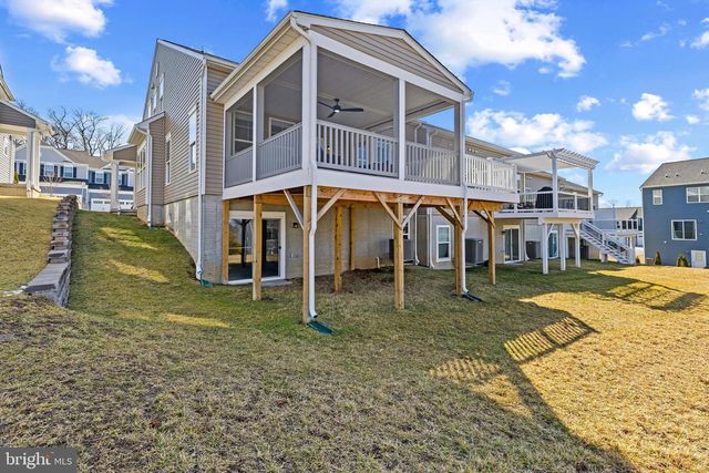 2833 TOWN VIEW CIR, New Windsor, MD 21776