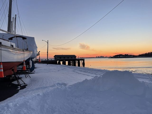 162 Willow Rd 11, Nahant, MA 01908