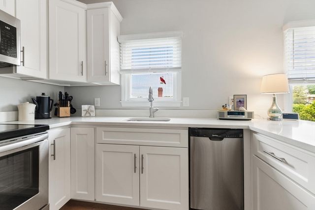 162 Willow Rd 11, Nahant, MA 01908