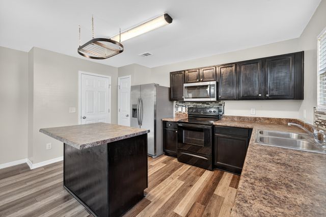 108 Suggs Dr, Lebanon, TN 37087