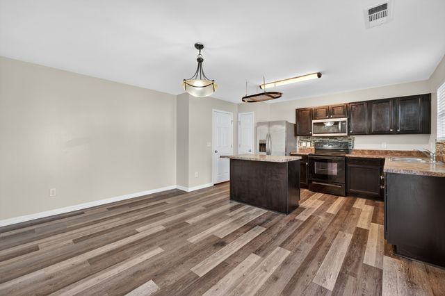 108 Suggs Dr, Lebanon, TN 37087