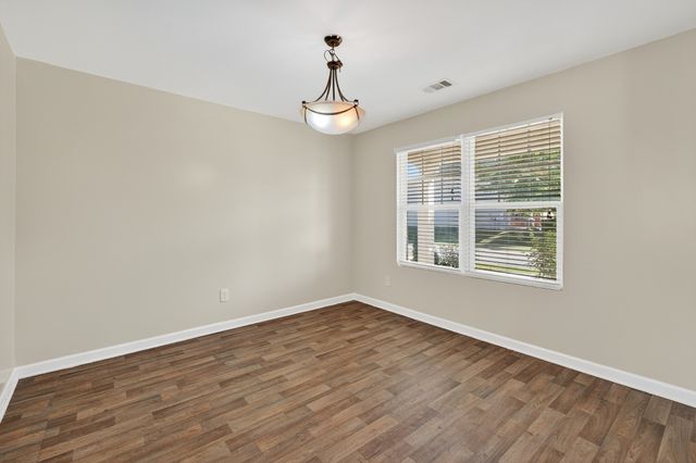 108 Suggs Dr, Lebanon, TN 37087